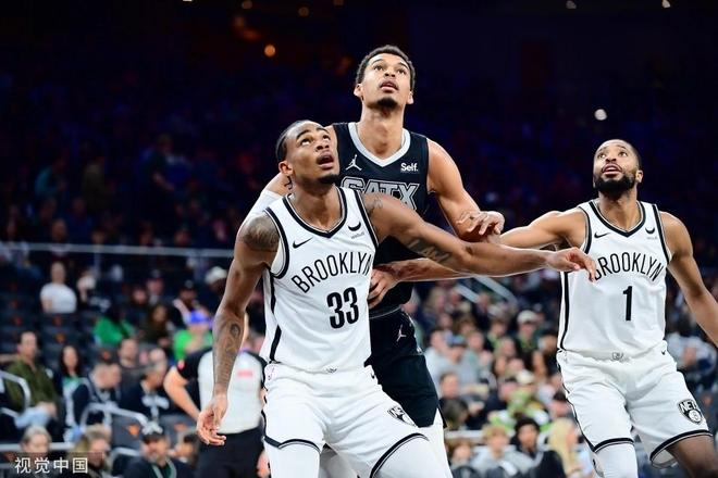 篮网客场逆转马刺，迎来连胜