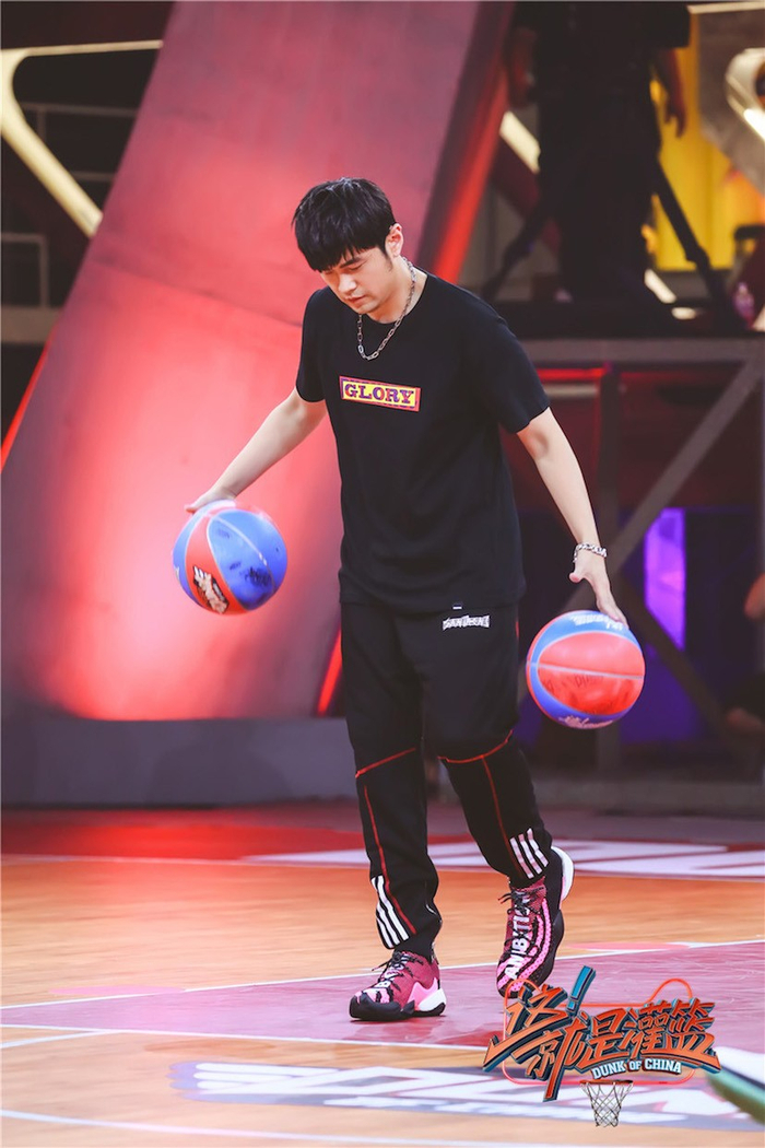 熊猫体育直播-云南逆袭四川，外援打出统治力领队豪取连胜