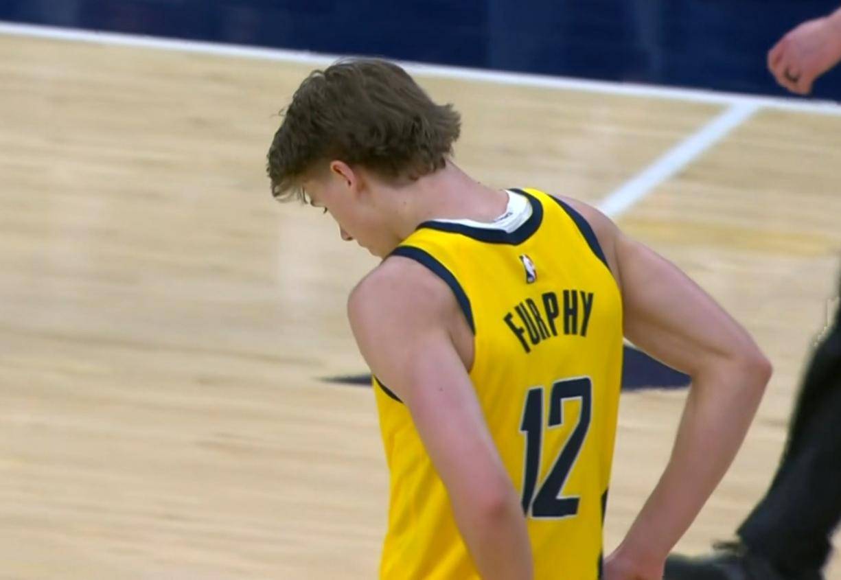 雄鹿击败黄蜂，锁定季后赛资格的简单介绍