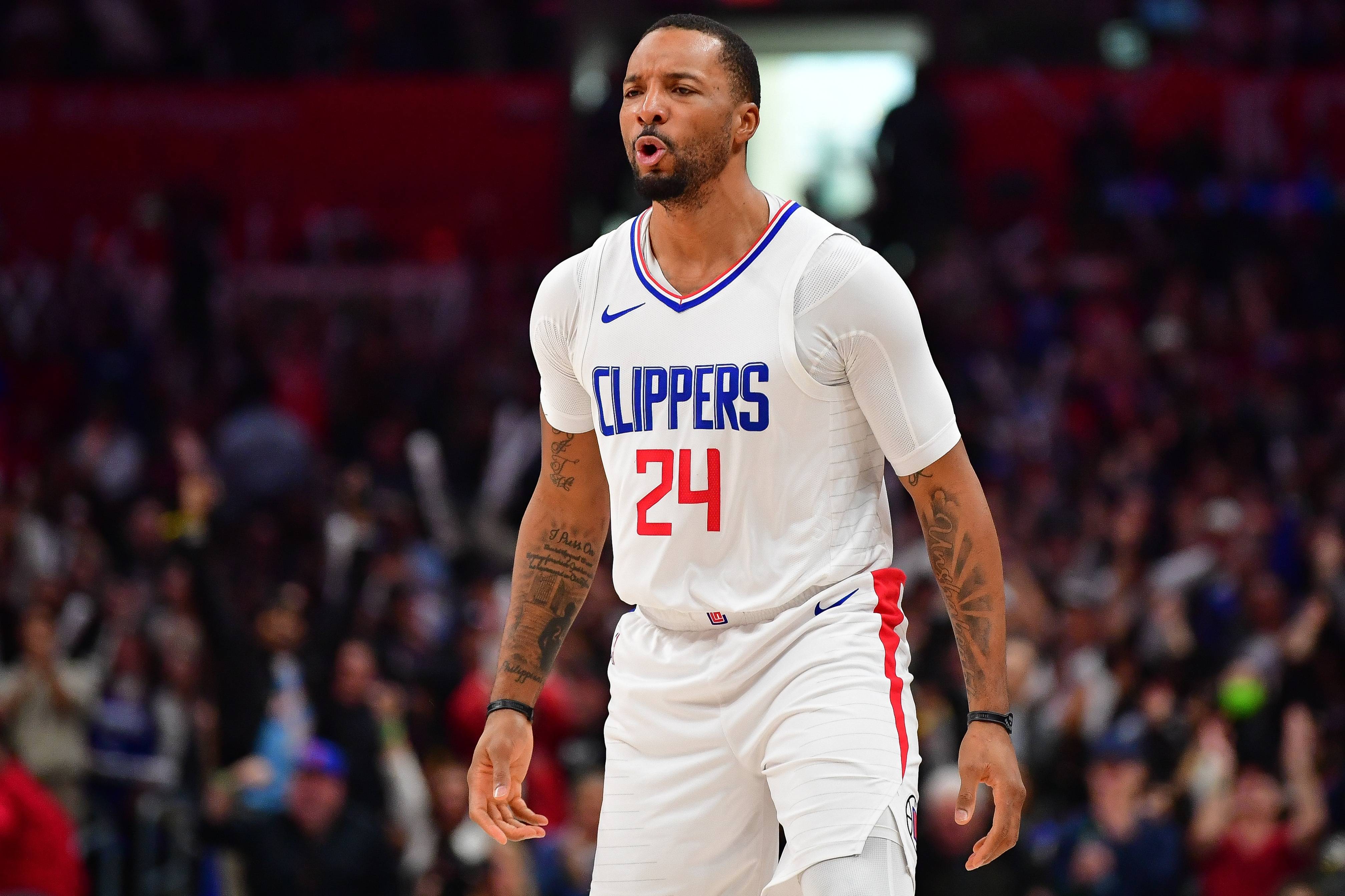 熊猫体育直播-快船客场大胜，新赛季开门红