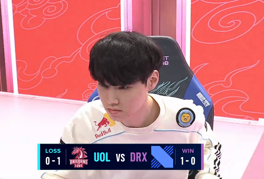 体育赛事直播-FLY绝杀DRX，Bin开启传奇时刻顶尖较量小组赛，成为赛场最大亮点