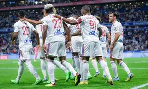 里昂强势皇马，罗本惊艳世界