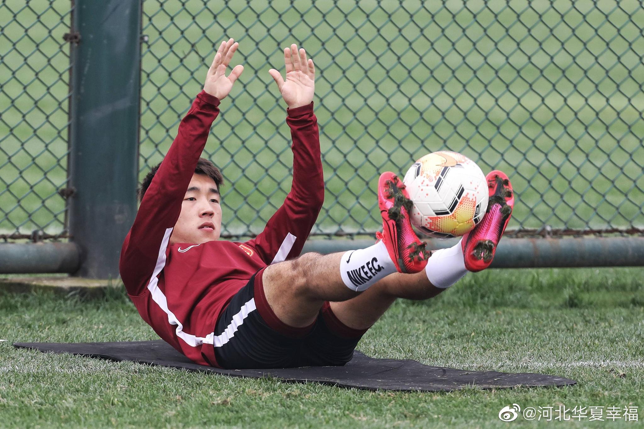 熊猫体育平台-河北华夏幸福遭遇困境，亟待调整状态的简单介绍