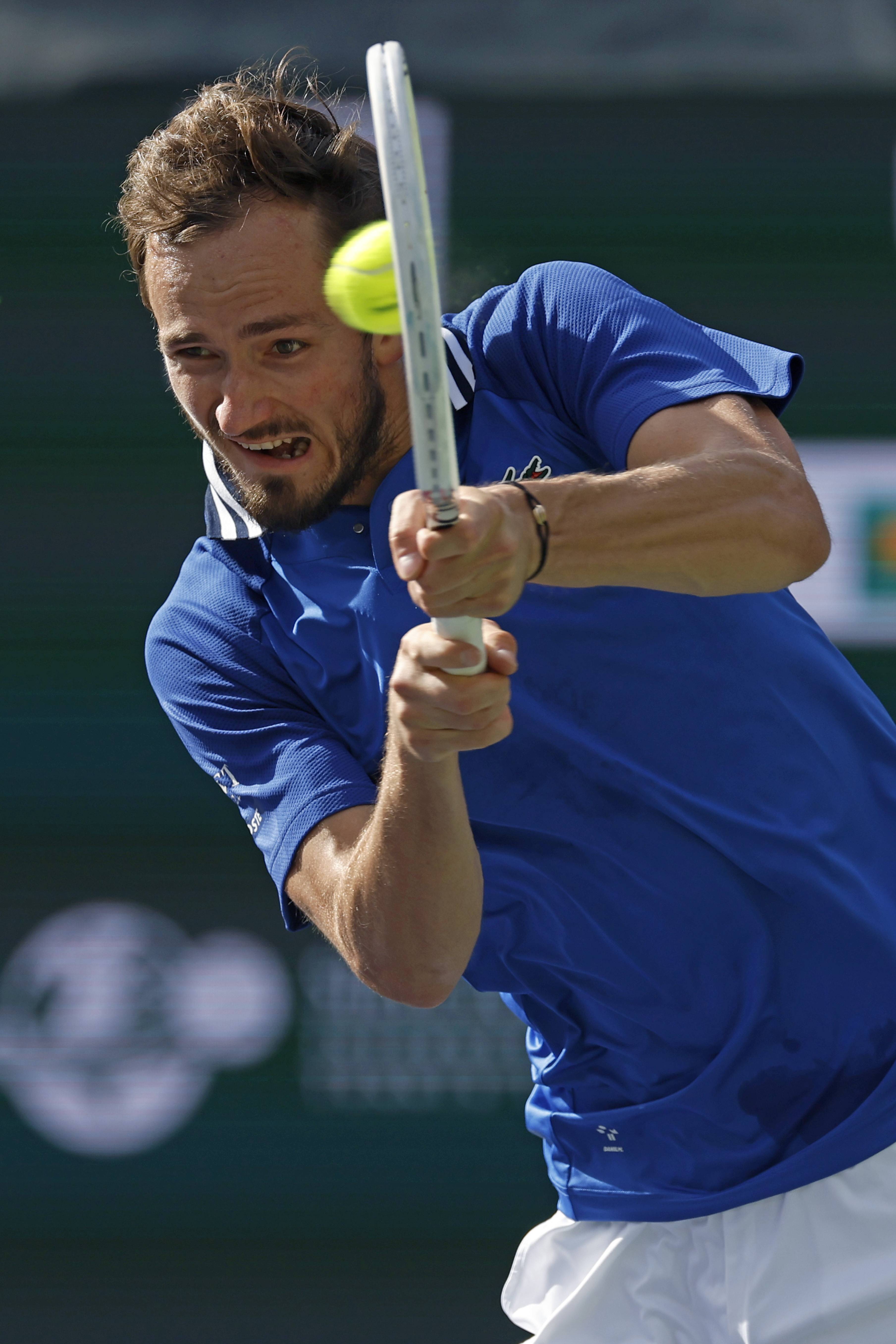 熊猫体育-包含西班牙网球队横扫日本网球队，梅德韦杰夫爆发神勇的词条