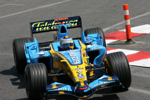 包含红牛车队碾压雷诺车队，阿隆索统治全场的词条